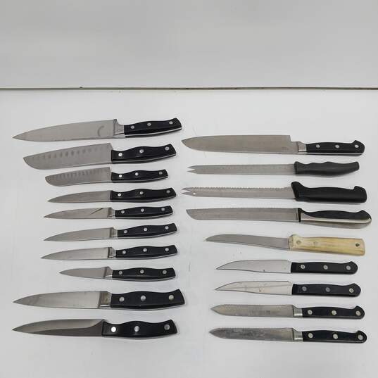 Bundle of 29 Assorted Gourmet Knives image number 2