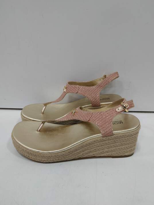 Women's Wedge Sandals Size 8 image number 2