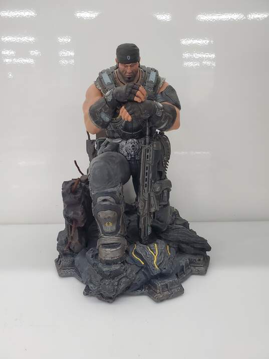 Gears of War 3 Collector's Edition PVC Statue Marcus Fenix 12 inch image number 3