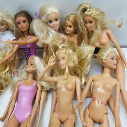 Bundle of 10 Assorted Mattel Barbie Dolls alternative image