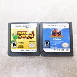 Nintendo DS Lite + case w/ 4 games alternative image