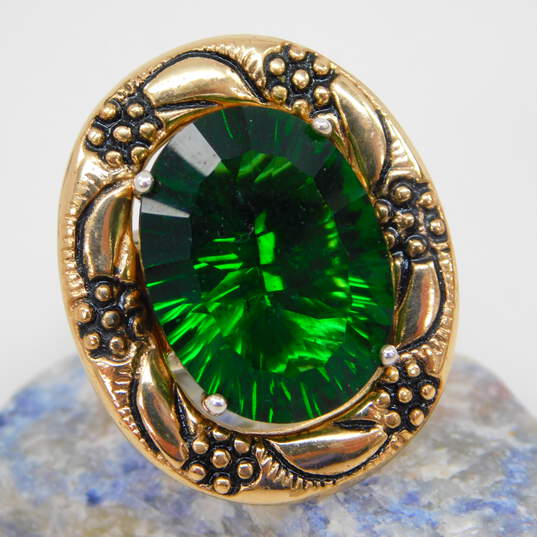 AKR Amy Kahn Russell Bronze Faceted Dyed Green Quartz Stamped Flowers Oval Statement Ring 19.6g image number 1