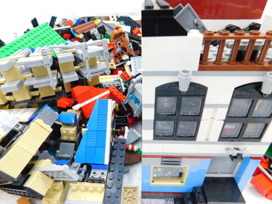 11.0 LBS Assorted LEGO Creator Expert Bulk Box image number 7