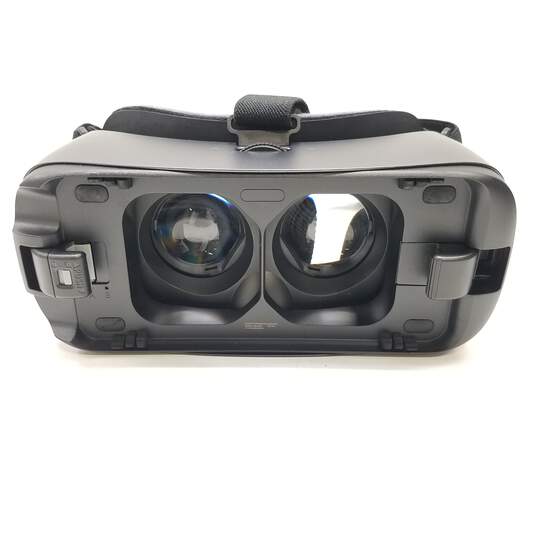 Samsung Gear VR by Oculus image number 3
