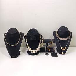 Bundle of Assorted Silver and Gold Toned Fashion Costume Jewelry