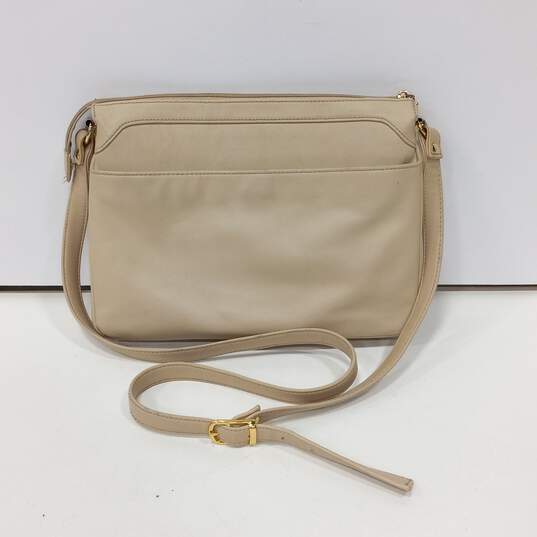 Buy the Giani Bernini Beige Shoulder Handbag | GoodwillFinds