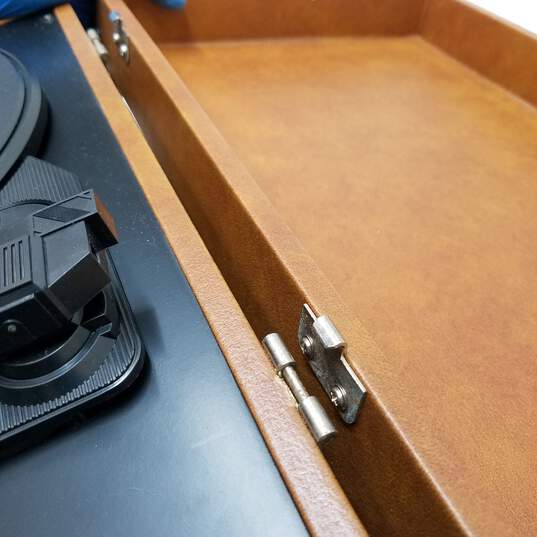 Crosley Model CR49 Record Player - No Power Cable image number 2