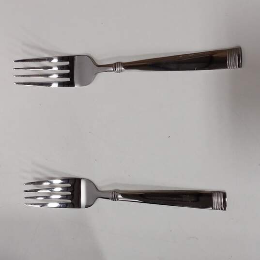International Supreme Cutlery Utensils Set w/Wooden Case image number 3