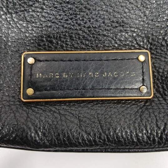 Womens Sia Black Pebbled Leather Shoulder Strap Crossbody Bag image number 5
