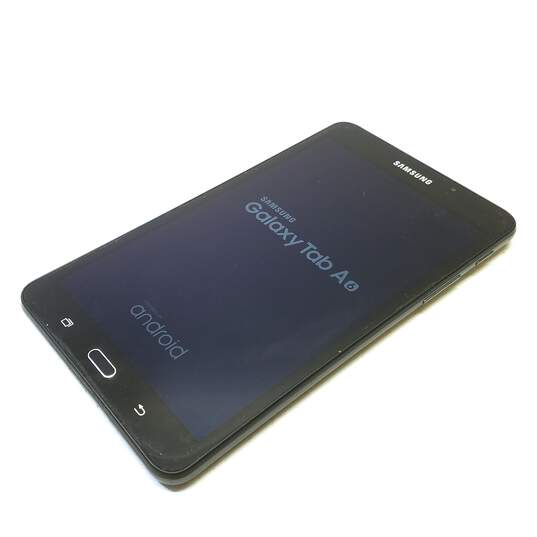 Samsung Tablets Assorted Models Lot of 3 (For Parts) image number 8