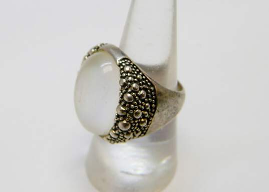 Michael Dawkins 925 White Mother of Pearl Shell Cabochon Granulated Bubbles Chunky Ring 17.5g image number 2