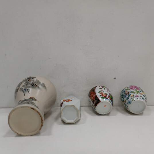 Bundle of 4 Assorted Porcelain Vases image number 5