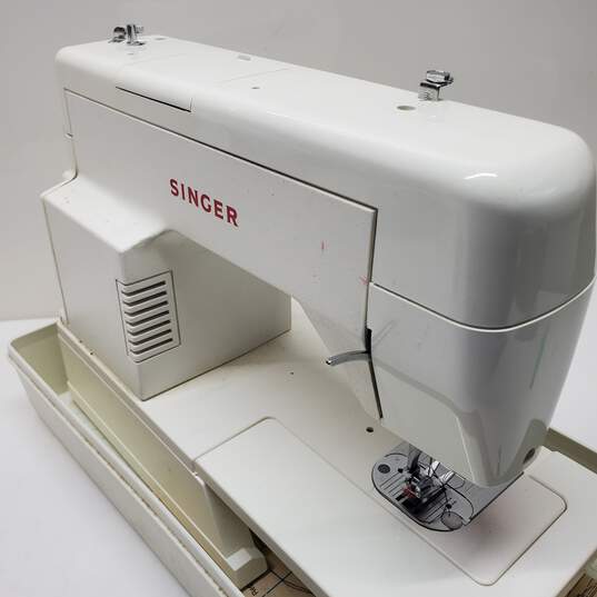 Singer Electronic Sewing Machine 2502C in Case Untested image number 6