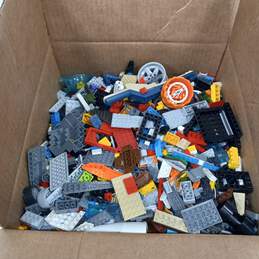 7.5lb Bulk of Assorted Lego Building Blocks, Pieces and Bricks