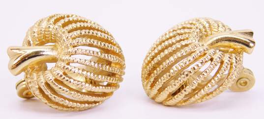 Vintage Monet Gold Tone Mushroom Clip-On Earrings & Brooch Demi Parure 43.7g image number 5