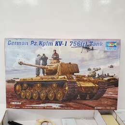 Trumpeter German PZ.Kpfm KV-1 756(r) Tank Model Kit IOB alternative image