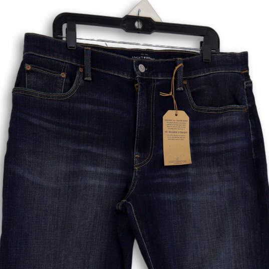 NWT Womens Blue Denim Medium Wash Stretch Straight Leg Jeans Size 36/32 image number 3