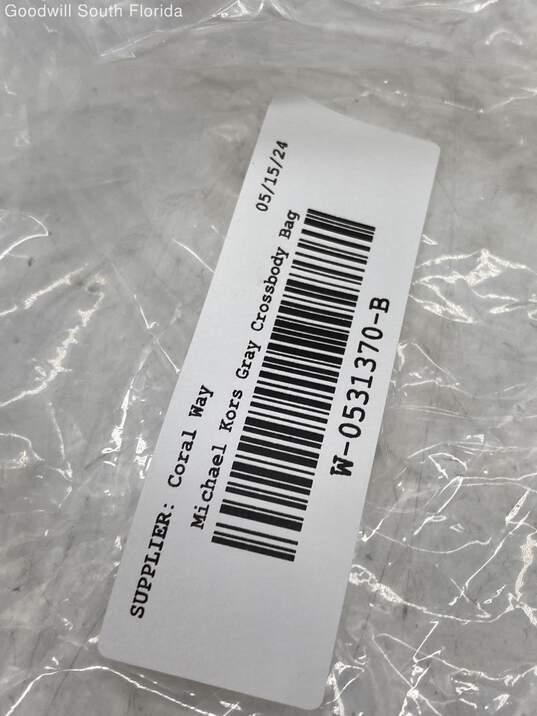 Michael Kors Womens Gray Monogram Adjustable Strap Zipper Crossbody Bag image number 11
