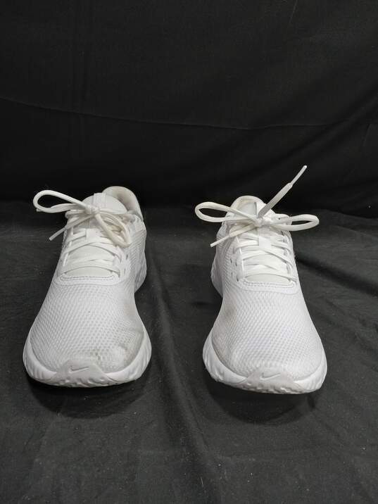 Nike Women's Rhinestone Running Shoes Size 9.5 image number 2