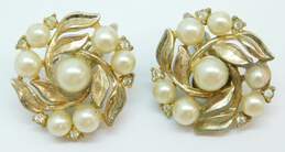 Vintage Patent Pending Crown Trifari Faux Pearl Gold Tone Clip On Earrings 9.5g