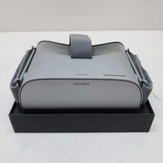 Oculus Go Standalone VR Headset Only image number 2