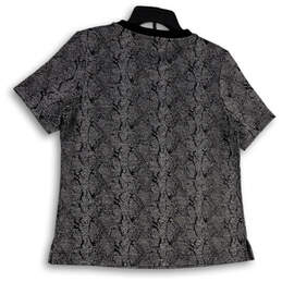Womens White Black Snake Print Short Sleeve Crew Neck Pullover T-Shirt Sz 1 alternative image