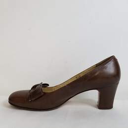 Amalfi Women's Dark Brown Leather Pumps Size 7 alternative image