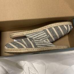 Women's Striped Flat Shoes In Original Box Size: 7 alternative image