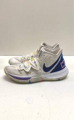 Nike A02918-101 White Athletic Shoe Men 8.5 alternative image