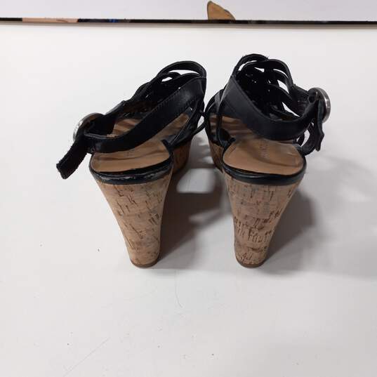 Franco Sarto Women's Black Leather Wedge Sandals Size 7.5M image number 2