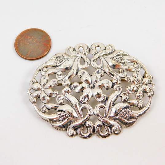 Vintage Romantic 925 Etched Hoop Earrings & Floral Scrolled Oval Brooch 12.4g image number 5