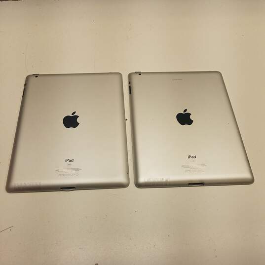 Apple iPad 2 (A1395) - Lot of 2 (For Parts Only) image number 4