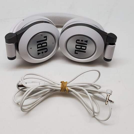 JBL Headphones image number 1