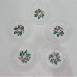 Vintage Termocrisa Crisa Christmas Holly Berry Milk Glass Salad Plates Set of 5