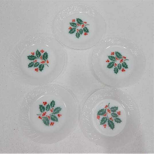Vintage Termocrisa Crisa Christmas Holly Berry Milk Glass Salad Plates Set of 5 image number 1