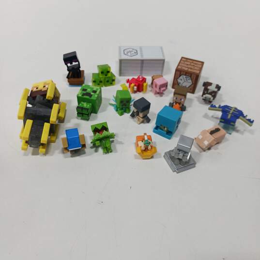 4lbs Bundle of Assorted Minecraft Minifigures image number 3