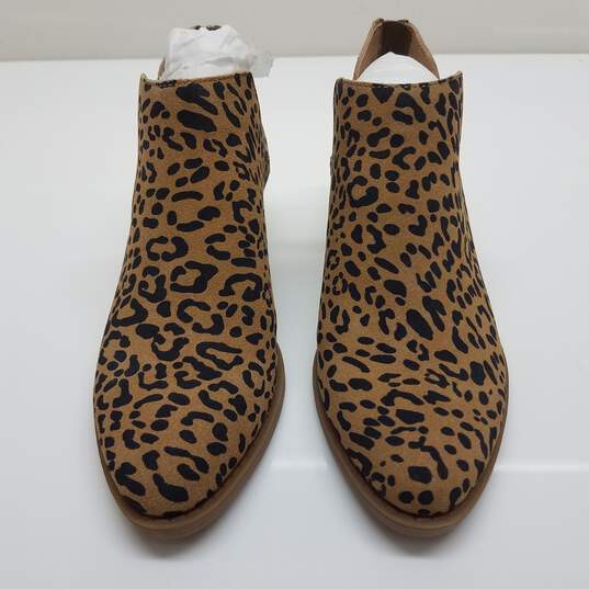 Women's BP Leopard Printed Suede Ankle Bootie Size 6M w/ Box image number 2