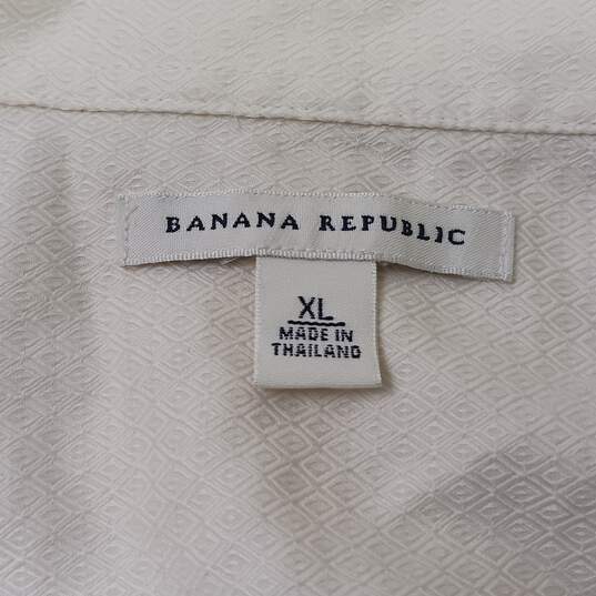 Banana Republic Button Up Shirt Men's Size XL image number 3