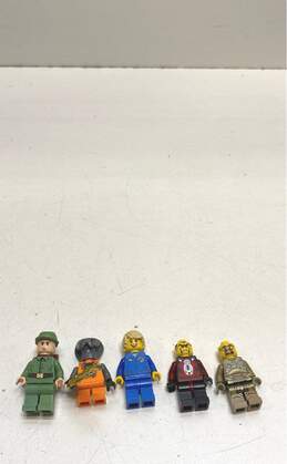 Mixed Themed Lego Minifigures Bundle (Set Of 30) alternative image