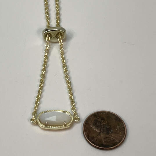 Designer Kendra Scott Gold-Tone Mother Of Pearl Stone Chain Bracelet image number 2
