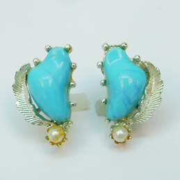 VNTG Coro Faux Turquoise & Pearl Clip-On Earrings 8.5g