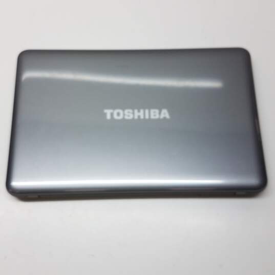 Toshiba Satellite C8550-S5194 Untested for Parts and Repair image number 3
