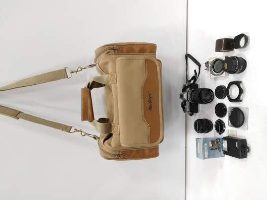Vintage DSL 35mm Film Camera w/Bag Accessories image number 1