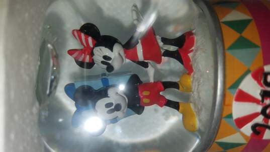 Disney Mickey Mouse 2018 Mickey & Minnie Exclusive Snow Globe image number 2