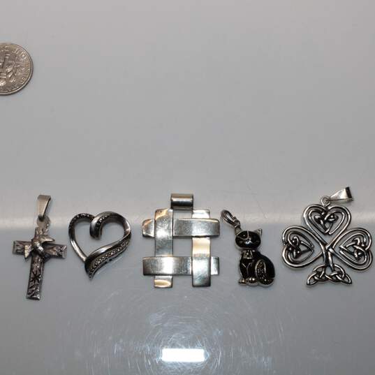 Assortment of 5 Sterling Silver Pendants - 13.2g image number 1