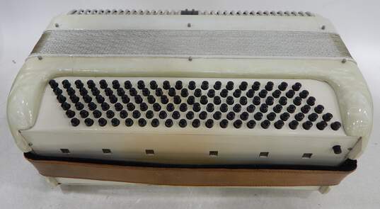 Unbranded Italian 41 Key/120 Button White Accordion w/ Case (Parts and Repair) image number 6