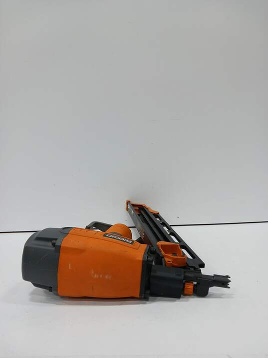 Black & Orange Rigid R350RHA  Pneumatic Nail Gun image number 4