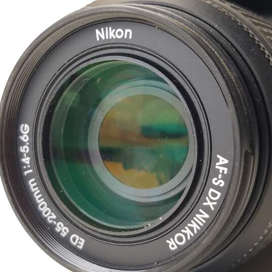 Nikon D40x 10.2MP Digital SLR Camera with 55-200mm Lens image number 2