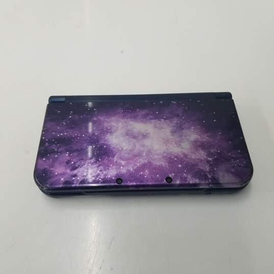 New Nintendo 3DS XL image number 3