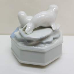 Vintage Otagiri Japan cute baby seals music box - untested